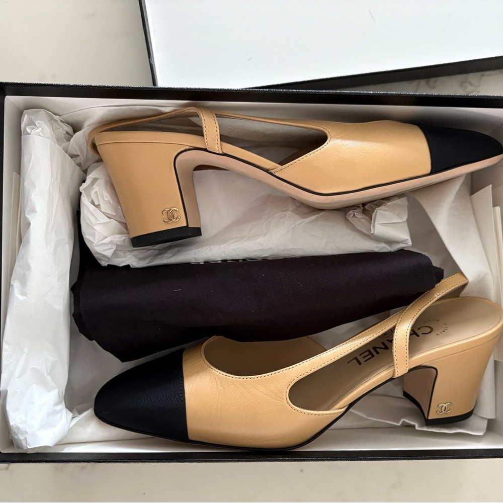 CHANEL Goatskin & Grosgrain Slingback Heels